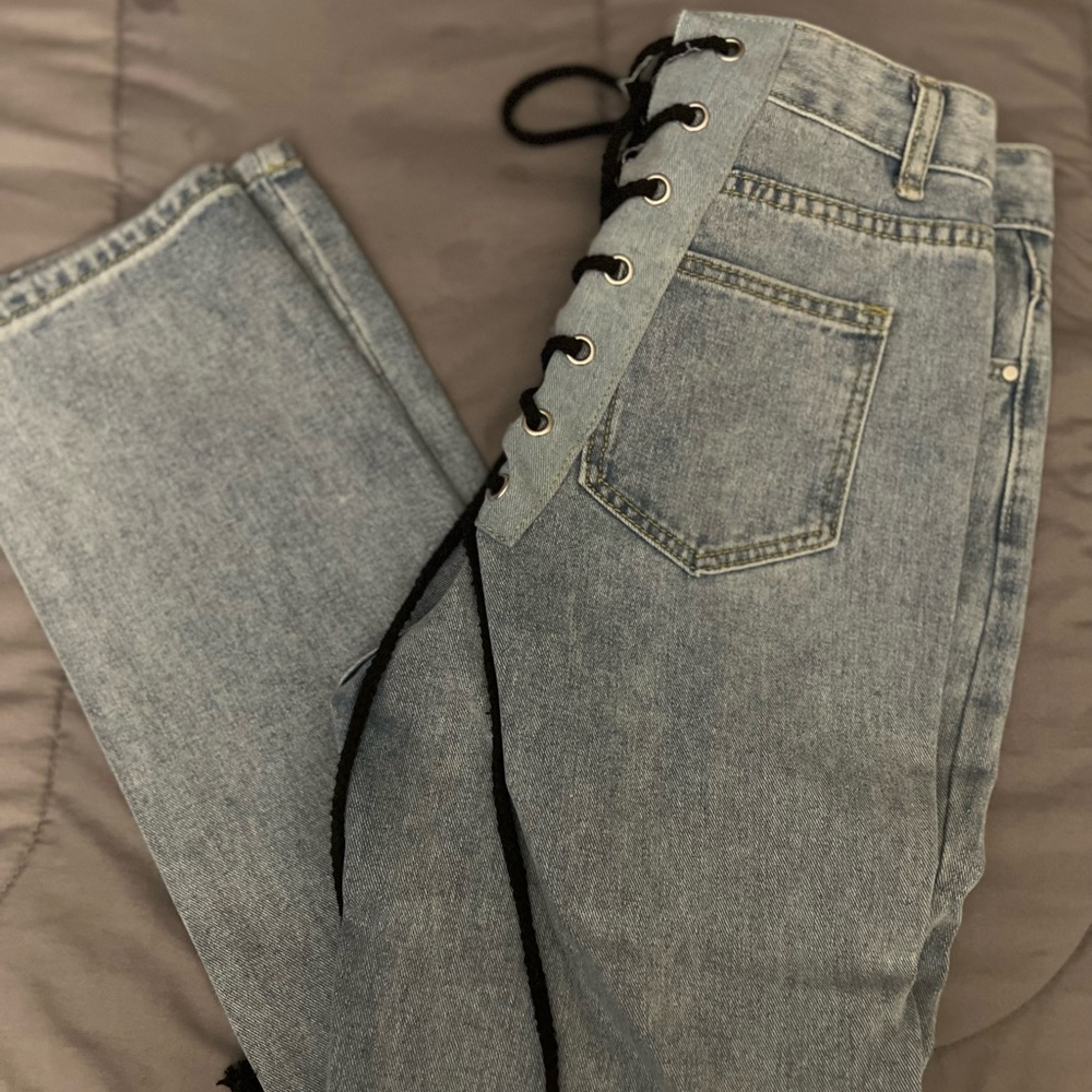 To Tie for Jeans 👖